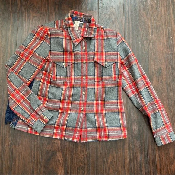 Sundance plaid wool shirt jacket lace back button excellent condition! - Picture 4 of 6